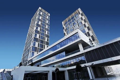 公司注冊后是選擇一般納稅人還是小規(guī)模納稅人？