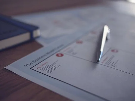 有限責任公司有哪些類型的股權轉讓？股權轉讓需要注意些什么？