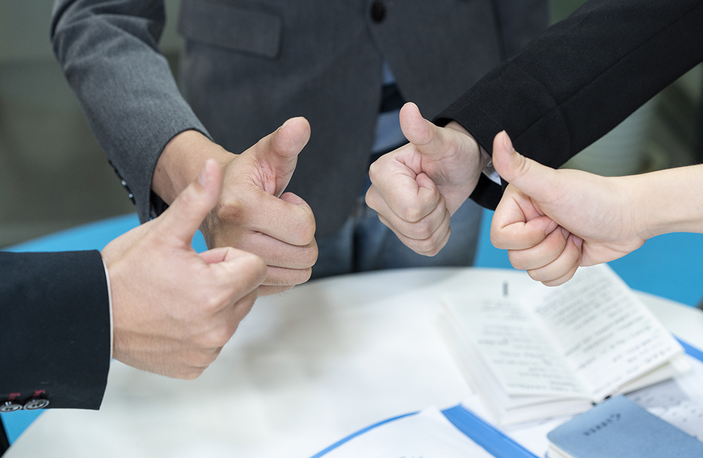 香港公司無開戶，無經(jīng)營(yíng)，收到稅表怎么報(bào)稅