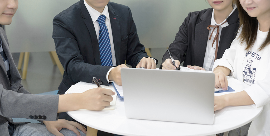 千庫網(wǎng)_商務(wù)辦公室會(huì)議探討交流攝影圖_攝影圖編號(hào)80711 千庫網(wǎng)_商務(wù)辦公室會(huì)議探討交流攝影圖_攝影圖編號(hào)80711